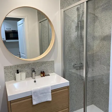 Apartment 4p Calme/full Equipped/charonne/perelachese Paris